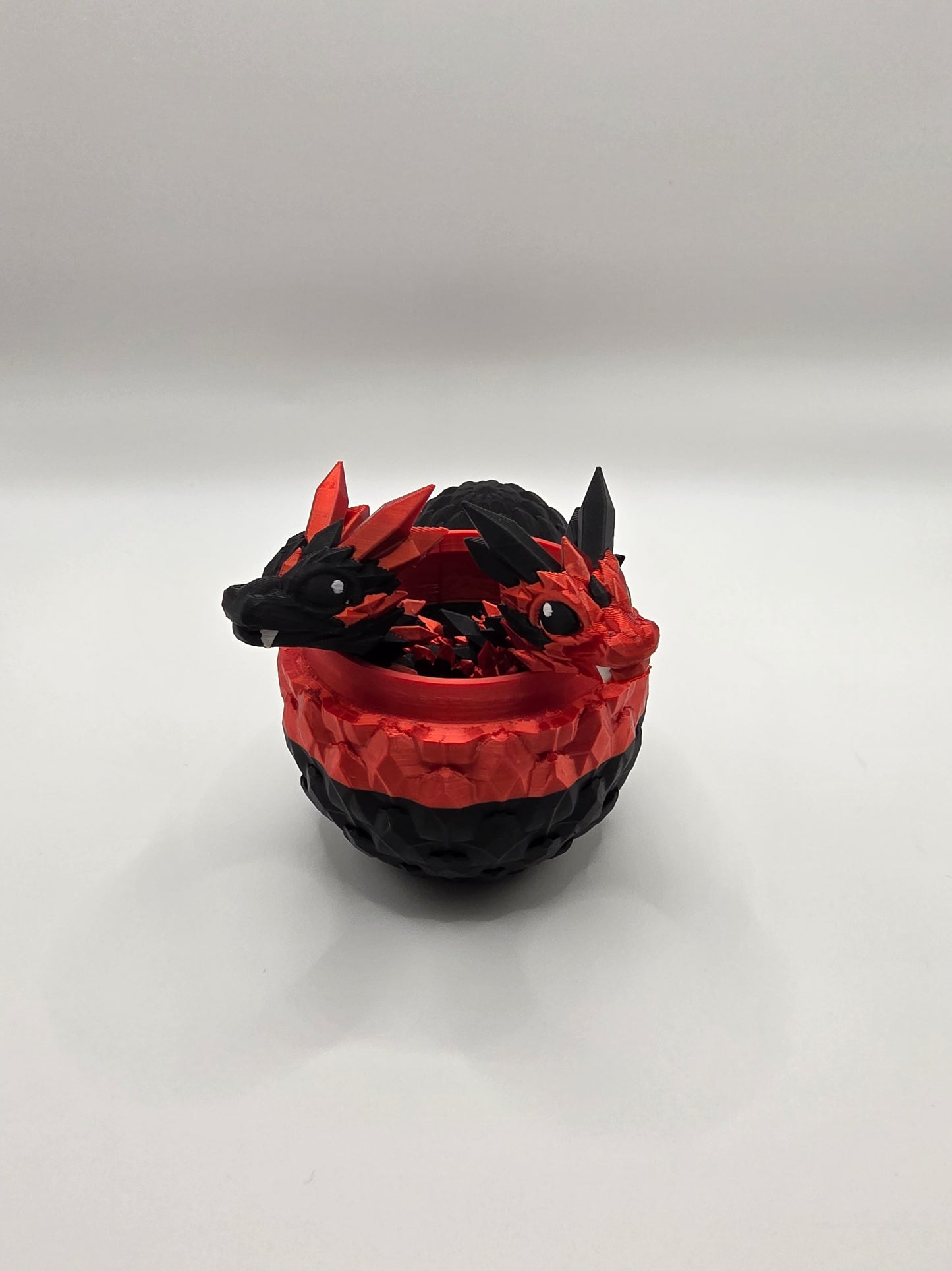 “Crystal Baby Dragons with Egg – Articulated 3D Printed Collectible – Red with Black Theme”