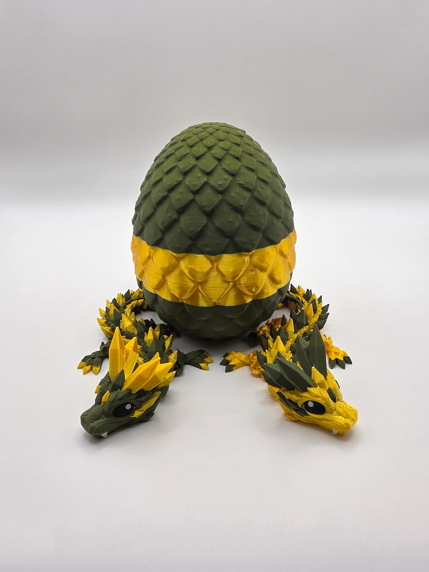 “Crystal Baby Dragons with Egg – Articulated 3D Printed Collectible – Army Green with Gold Theme”
