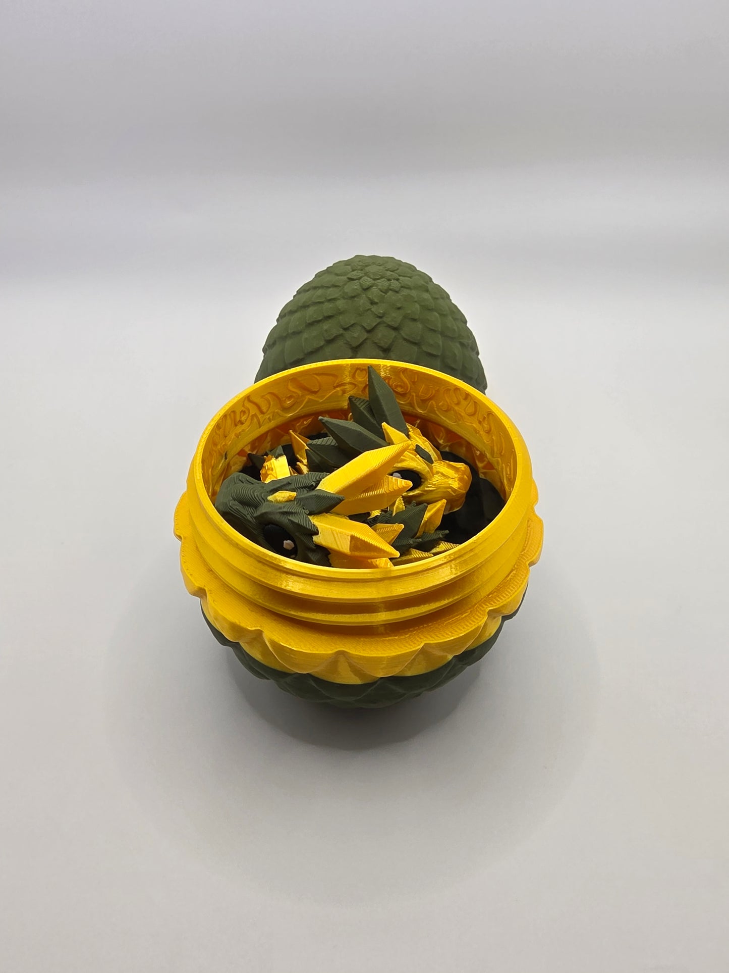 “Crystal Baby Dragons with Egg – Articulated 3D Printed Collectible – Army Green with Gold Theme”