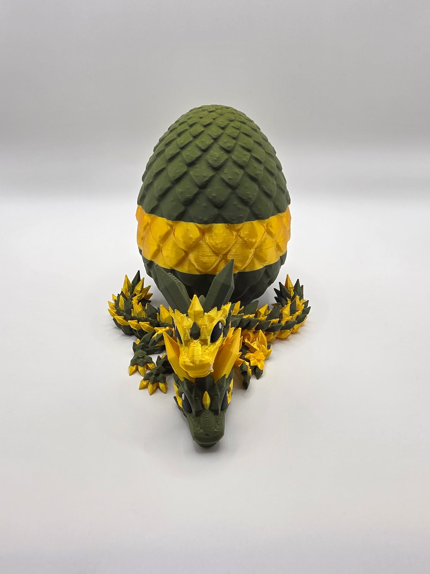 “Crystal Baby Dragons with Egg – Articulated 3D Printed Collectible – Army Green with Gold Theme”